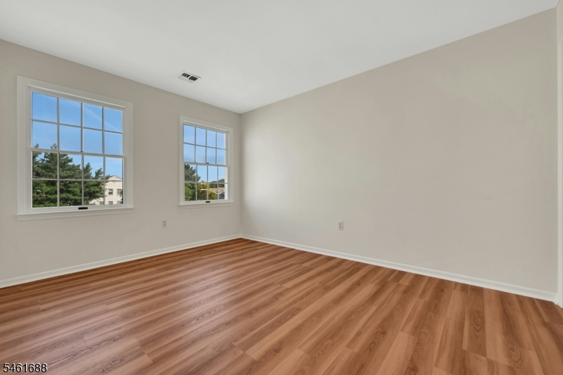 105 Quartz Lane Paterson NJ 07501