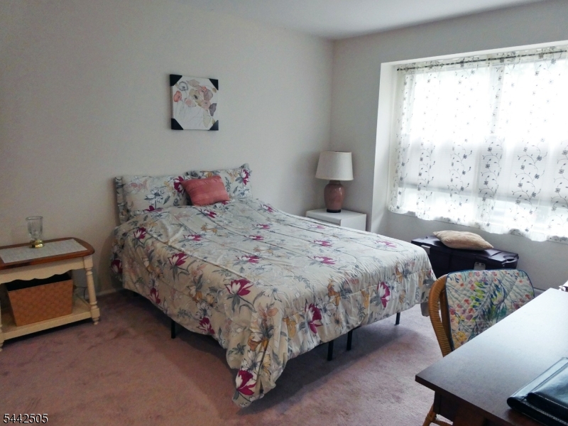 92 Stonehedge Court Franklin NJ 08873