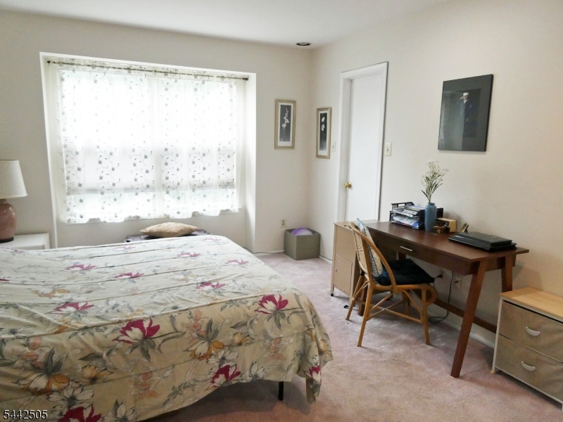 92 Stonehedge Court Franklin NJ 08873