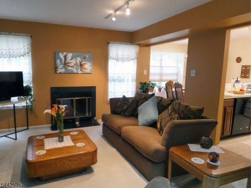 92 Stonehedge Court Franklin NJ 08873