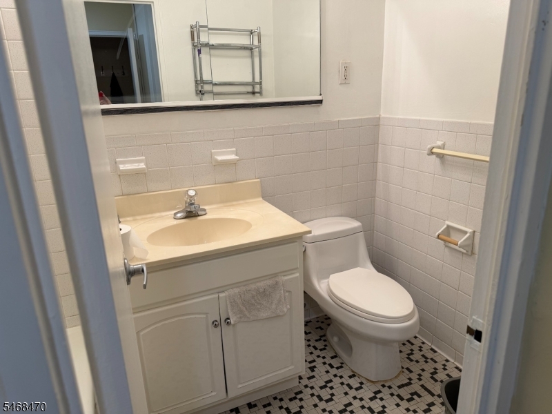39 E 39th Street Paterson NJ 07514