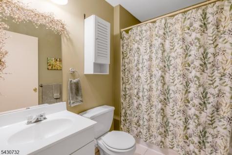 57 Woodhill Street Franklin NJ 08873