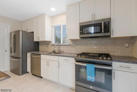 57 Woodhill Street Franklin NJ 08873