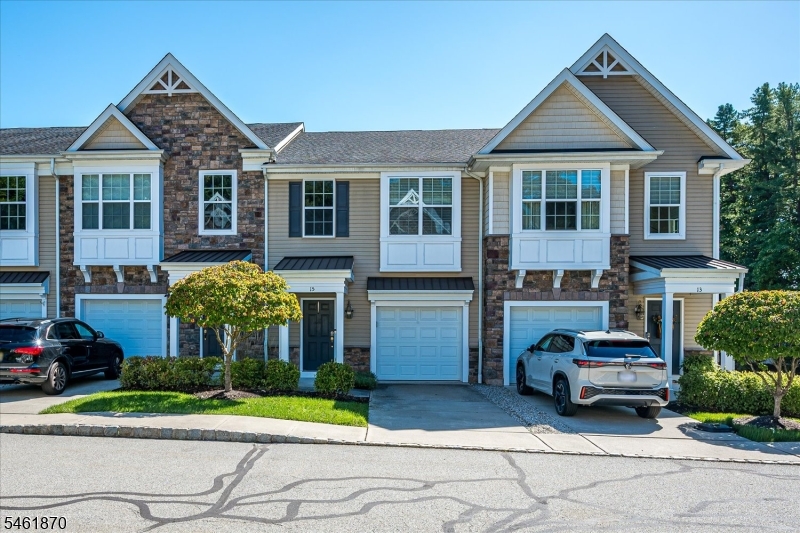 15 Bahr Circle Verona NJ 07044