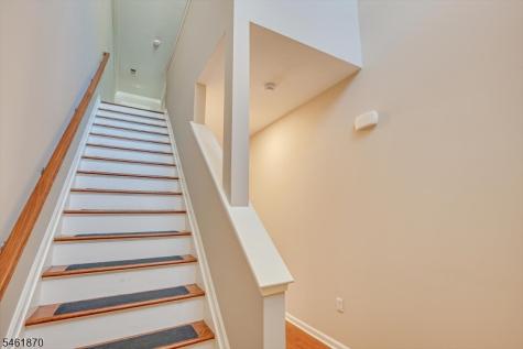 15 Bahr Circle Verona NJ 07044