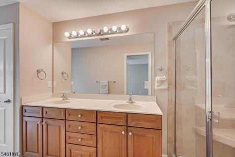 15 Bahr Circle Verona NJ 07044