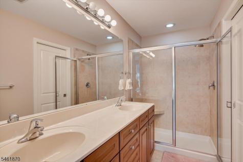 15 Bahr Circle Verona NJ 07044