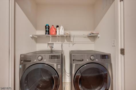 15 Bahr Circle Verona NJ 07044