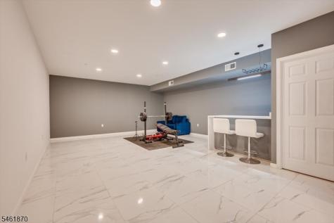 15 Bahr Circle Verona NJ 07044