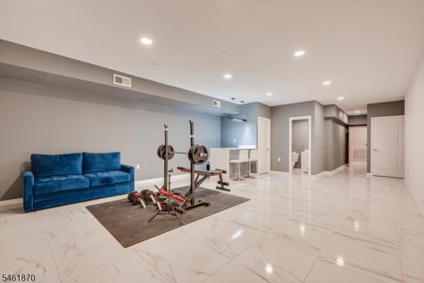 15 Bahr Circle Verona NJ 07044