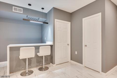 15 Bahr Circle Verona NJ 07044
