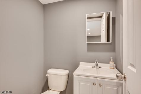 15 Bahr Circle Verona NJ 07044