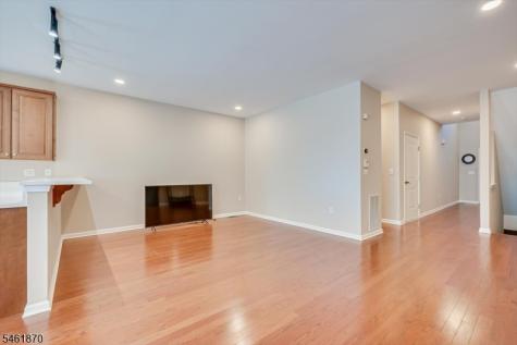 15 Bahr Circle Verona NJ 07044