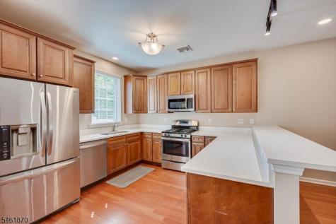 15 Bahr Circle Verona NJ 07044