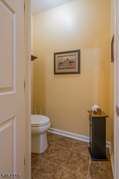 319 Regency Place Woodbridge NJ 07095