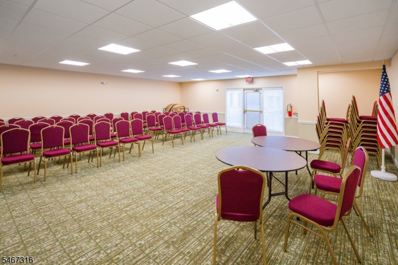 319 Regency Place Woodbridge NJ 07095