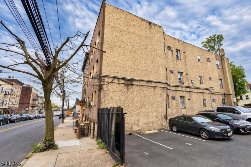 592 N 6th Street Newark NJ 07107