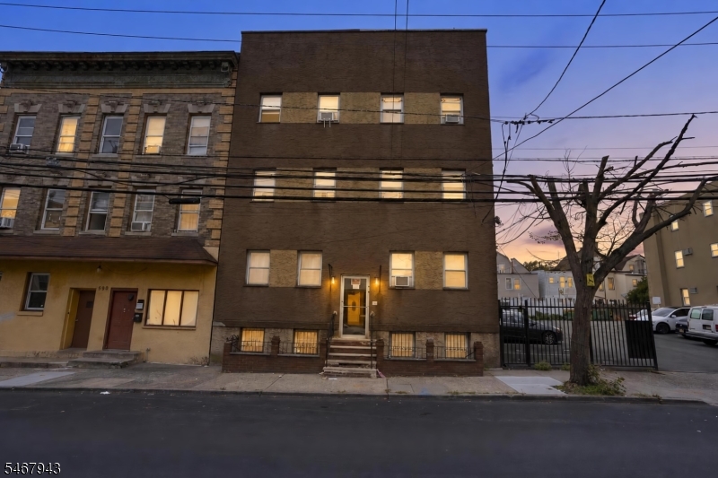 592 N 6th Street Newark NJ 07107