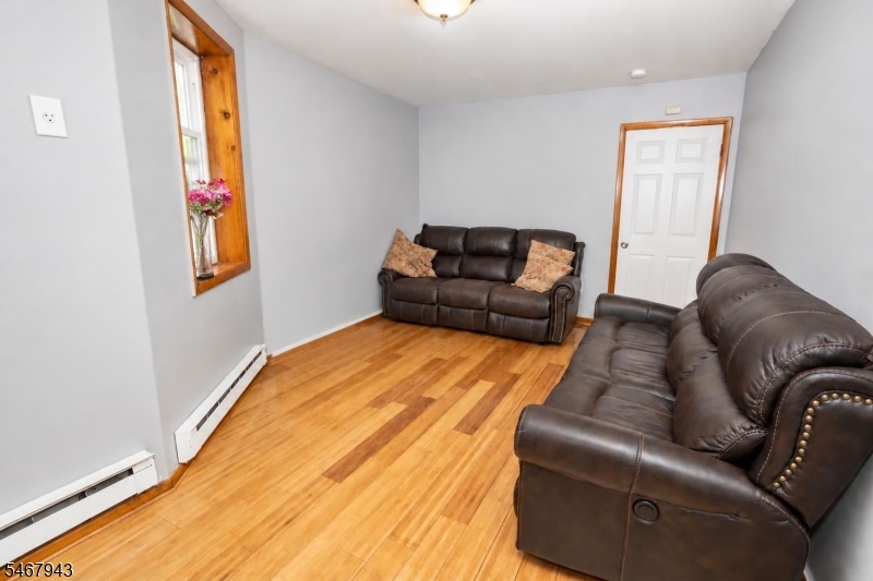 592 N 6th Street Newark NJ 07107