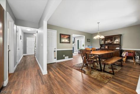 5 Saint Andrews Lane Clinton NJ 08801