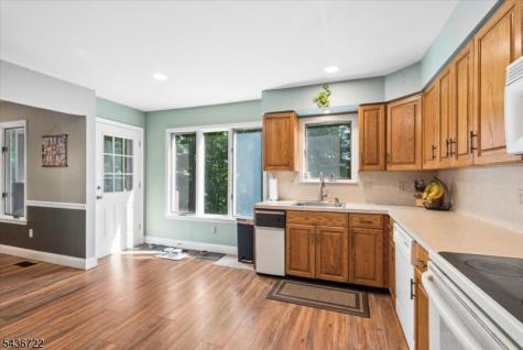 5 Saint Andrews Lane Clinton NJ 08801