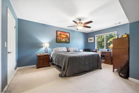 5 Saint Andrews Lane Clinton NJ 08801