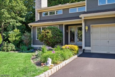 5 Saint Andrews Lane Clinton NJ 08801