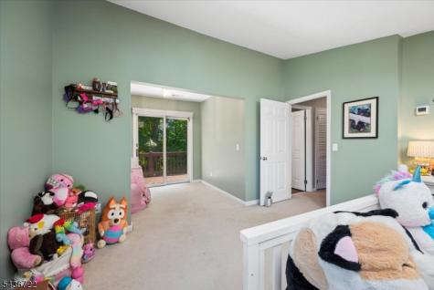 5 Saint Andrews Lane Clinton NJ 08801