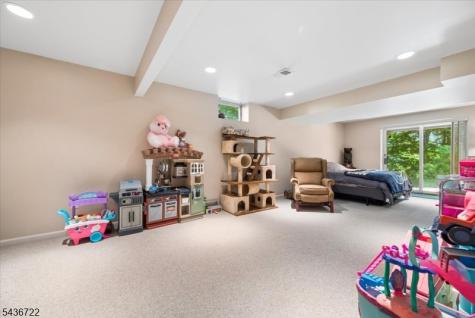 5 Saint Andrews Lane Clinton NJ 08801