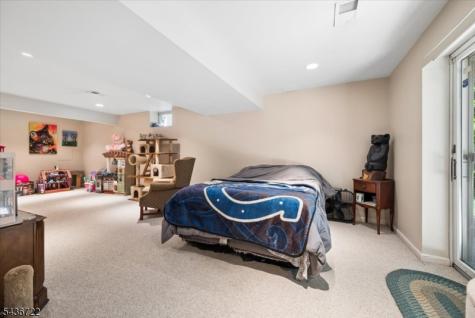 5 Saint Andrews Lane Clinton NJ 08801