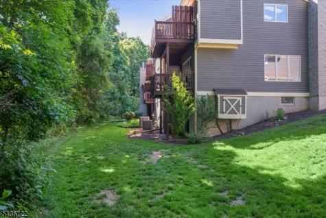 5 Saint Andrews Lane Clinton NJ 08801