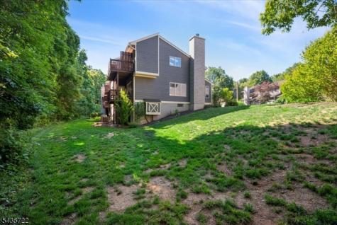 5 Saint Andrews Lane Clinton NJ 08801