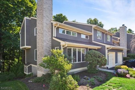 5 Saint Andrews Lane Clinton NJ 08801