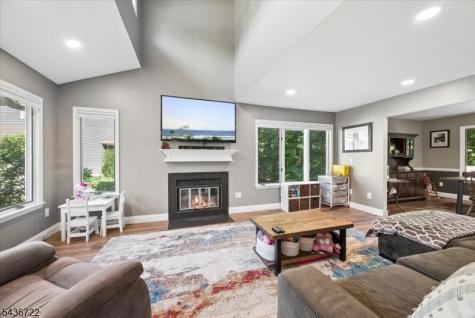 5 Saint Andrews Lane Clinton NJ 08801