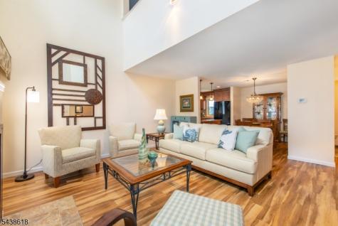902 River Renaissance East Rutherford NJ 07073