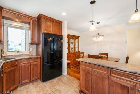 902 River Renaissance East Rutherford NJ 07073