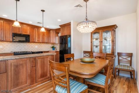 902 River Renaissance East Rutherford NJ 07073