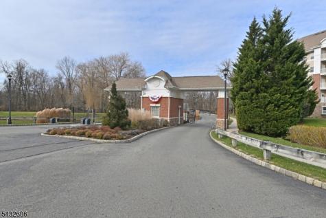 5206 Warrens Way Wanaque NJ 07465