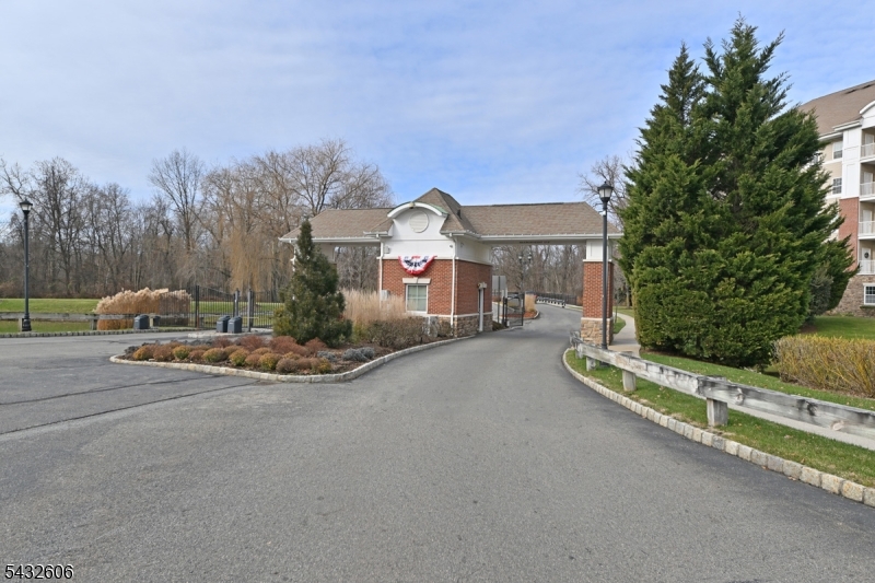 5206 Warrens Way Wanaque NJ 07465