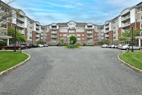5206 Warrens Way Wanaque NJ 07465