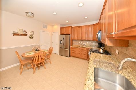 5206 Warrens Way Wanaque NJ 07465