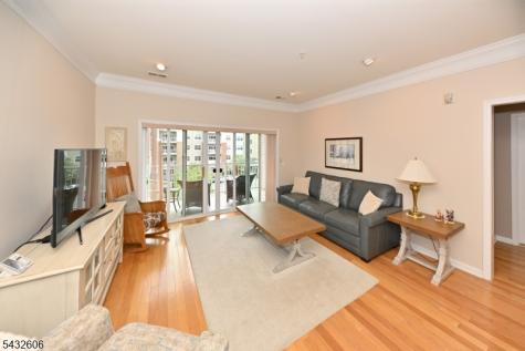5206 Warrens Way Wanaque NJ 07465