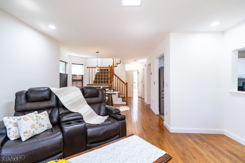 86 Gordon Avenue Lawrence NJ 08648