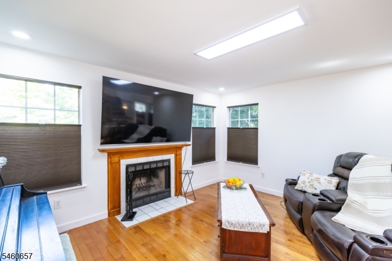 86 Gordon Avenue Lawrence NJ 08648