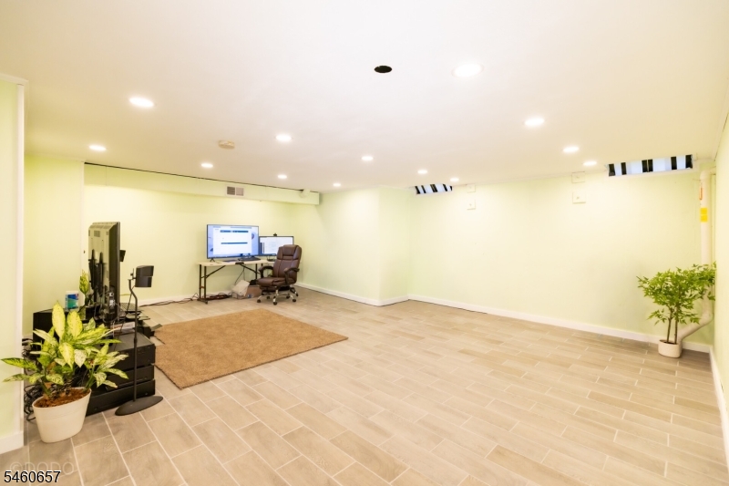 86 Gordon Avenue Lawrence NJ 08648