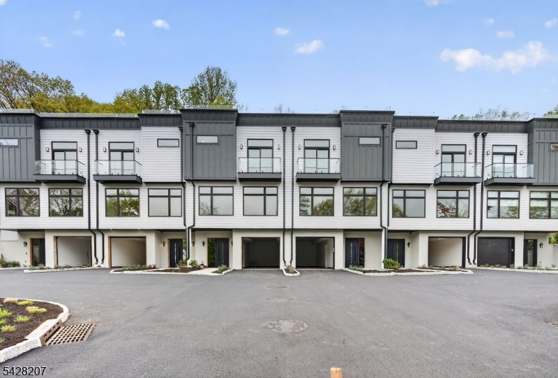 522 Valley Road Clifton NJ 07013