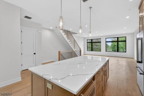 522 Valley Road Clifton NJ 07013