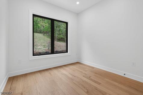 522 Valley Road Clifton NJ 07013
