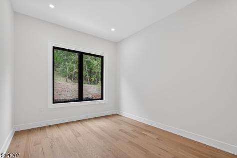 522 Valley Road Clifton NJ 07013