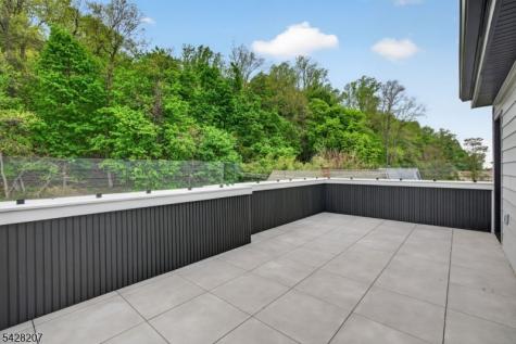 522 Valley Road Clifton NJ 07013